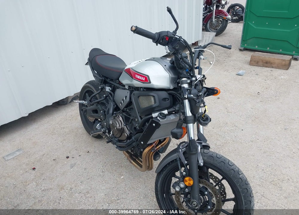 2019 YAMAHA XSR700 VIN: JYARM21E9KA000881