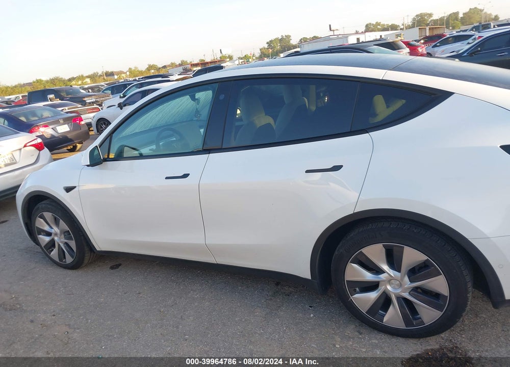 2022 TESLA MODEL Y LONG RANGE DUAL MOTOR ALL-WHEEL DRIVE VIN: 7SAYGAEE6NF574803