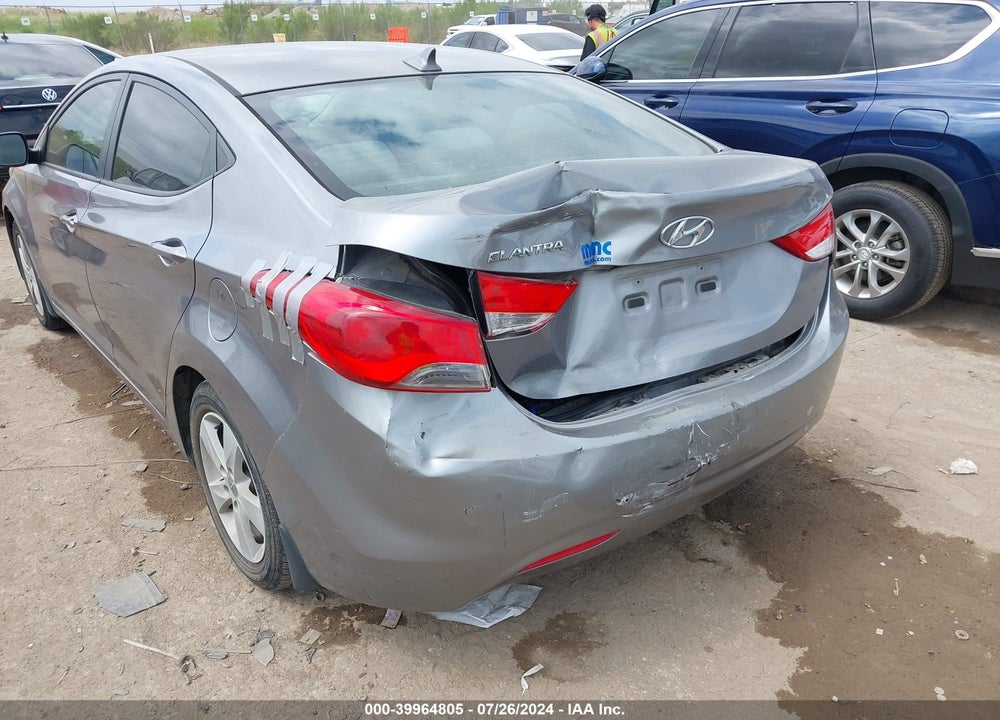 2013 HYUNDAI ELANTRA GLS VIN: KMHDH4AE5DU572977