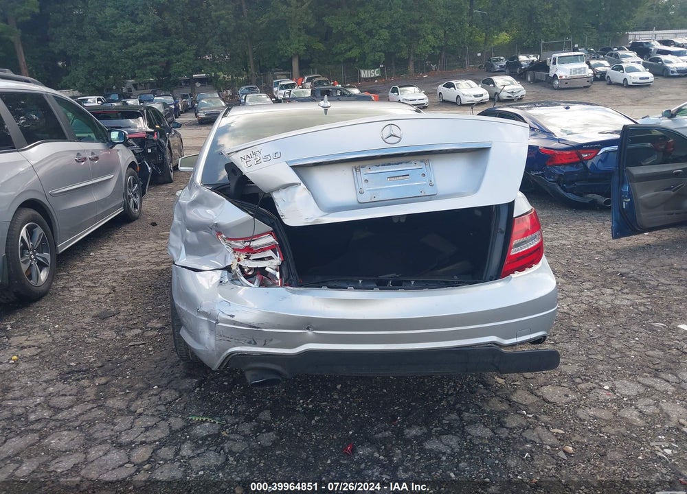 2012 MERCEDES-BENZ C 250 LUXURY/SPORT VIN: WDDGF4HB3CR218336