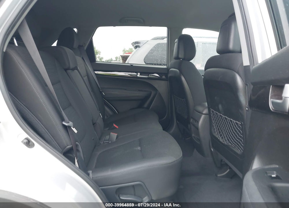 2014 KIA SORENTO LX VIN: 5XYKT3A69EG519828