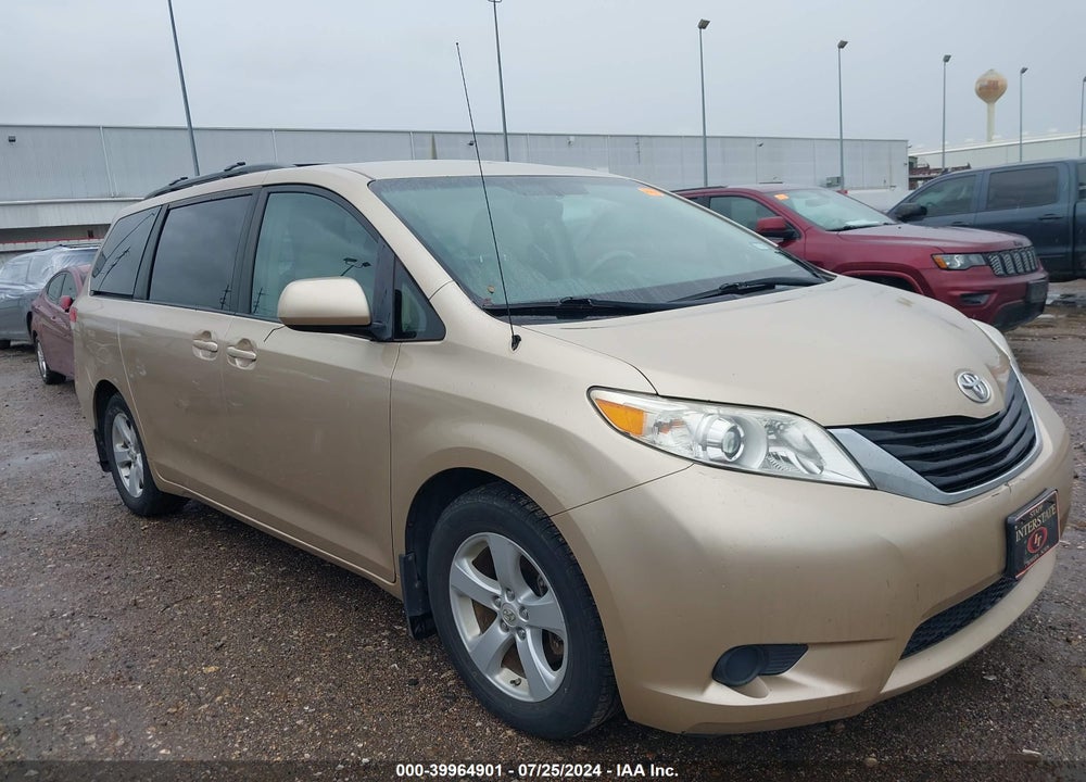 2011 TOYOTA SIENNA LE V6 VIN: 5TDKK3DC7BS172664
