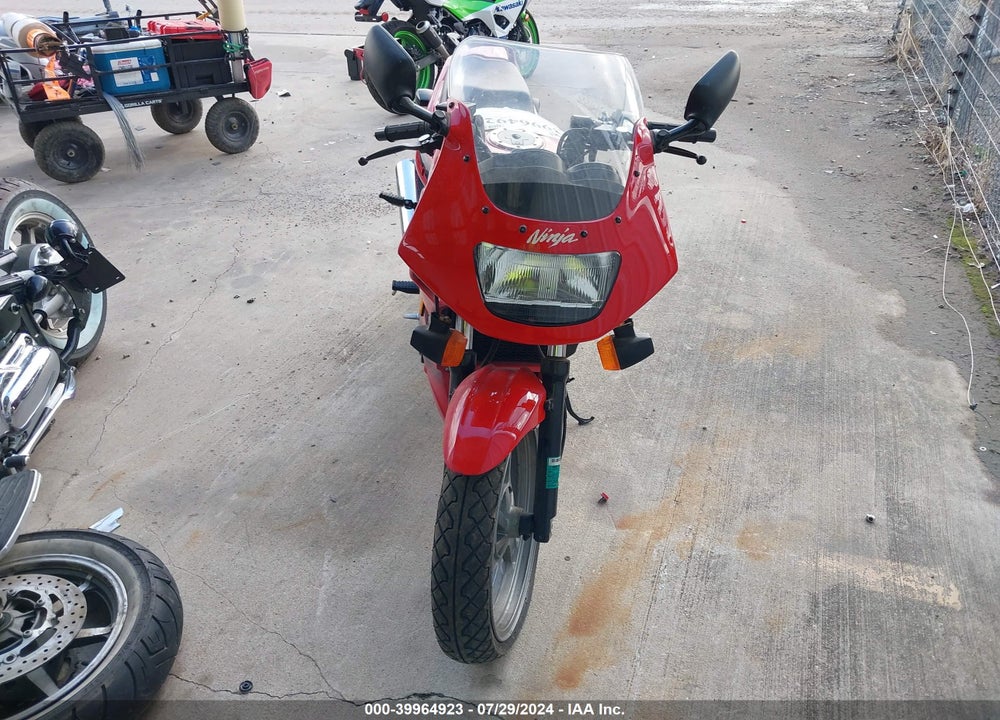 1999 KAWASAKI EX500 D VIN: JKAEXVD1XXA048038
