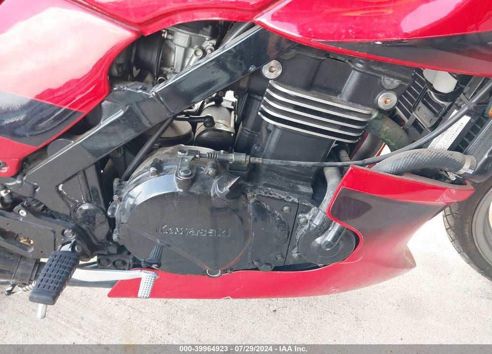 1999 KAWASAKI EX500 D VIN: JKAEXVD1XXA048038