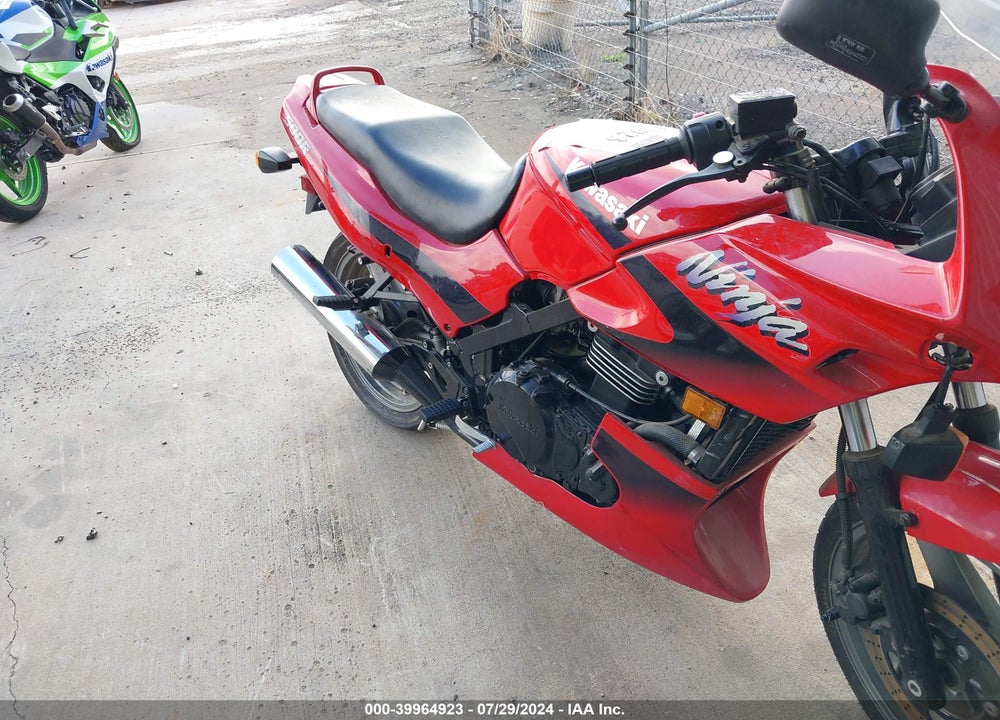 1999 KAWASAKI EX500 D VIN: JKAEXVD1XXA048038
