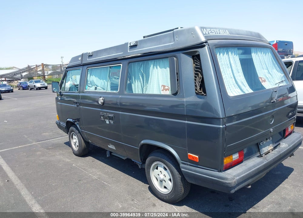 1988 VOLKSWAGEN VANAGON CAMPMOBILE VIN: WV2ZB0251JH040506