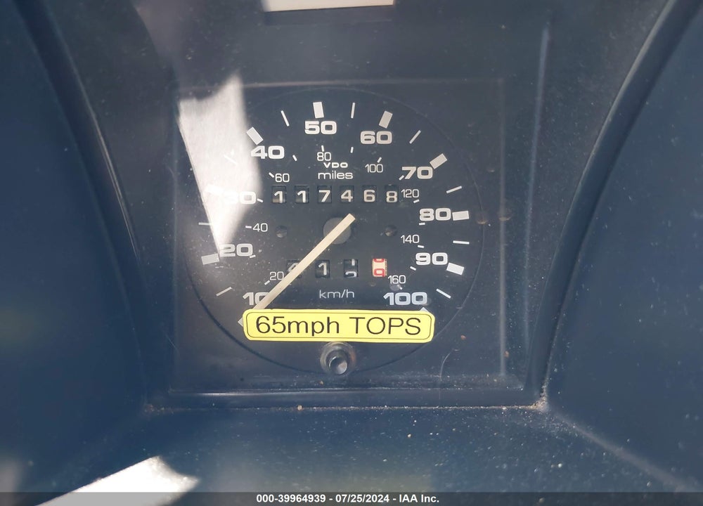 1988 VOLKSWAGEN VANAGON CAMPMOBILE VIN: WV2ZB0251JH040506