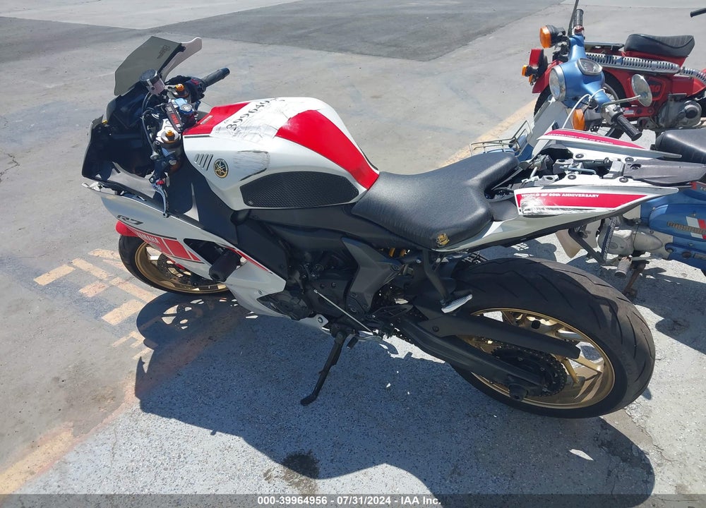 2022 YAMAHA YZFR7 VIN: JYARM38Y3NA000899