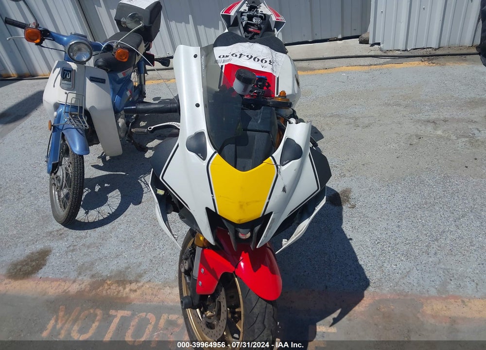 2022 YAMAHA YZFR7 VIN: JYARM38Y3NA000899