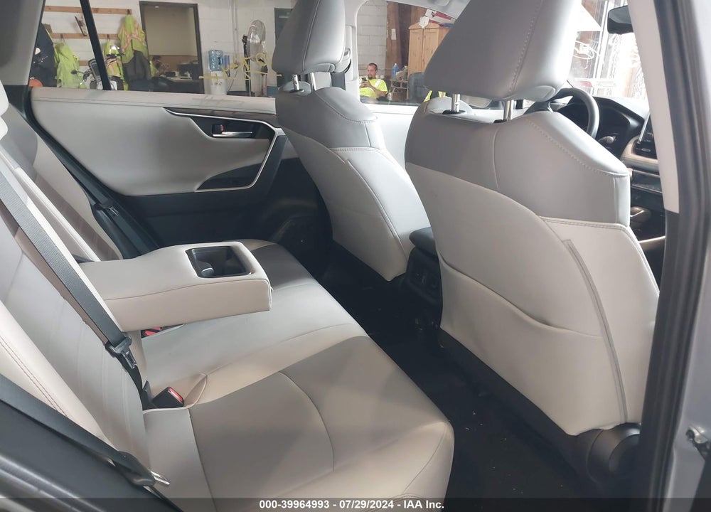 2019 TOYOTA RAV4 LIMITED VIN: 2T3N1RFV0KW011623