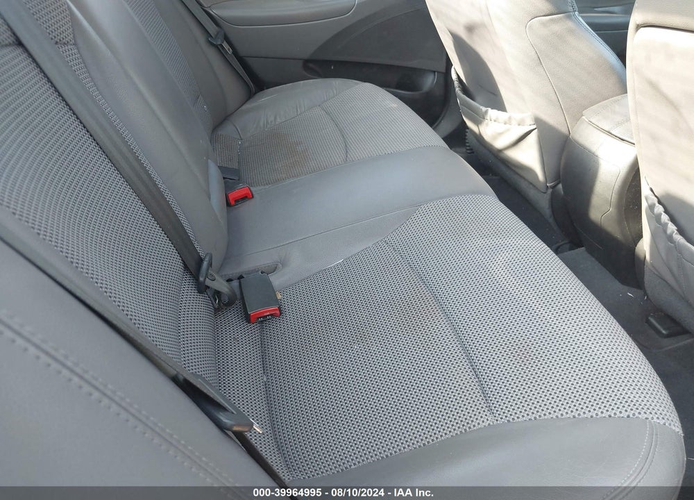 2011 HYUNDAI SONATA SE VIN: 5NPEC4AC6BH125961