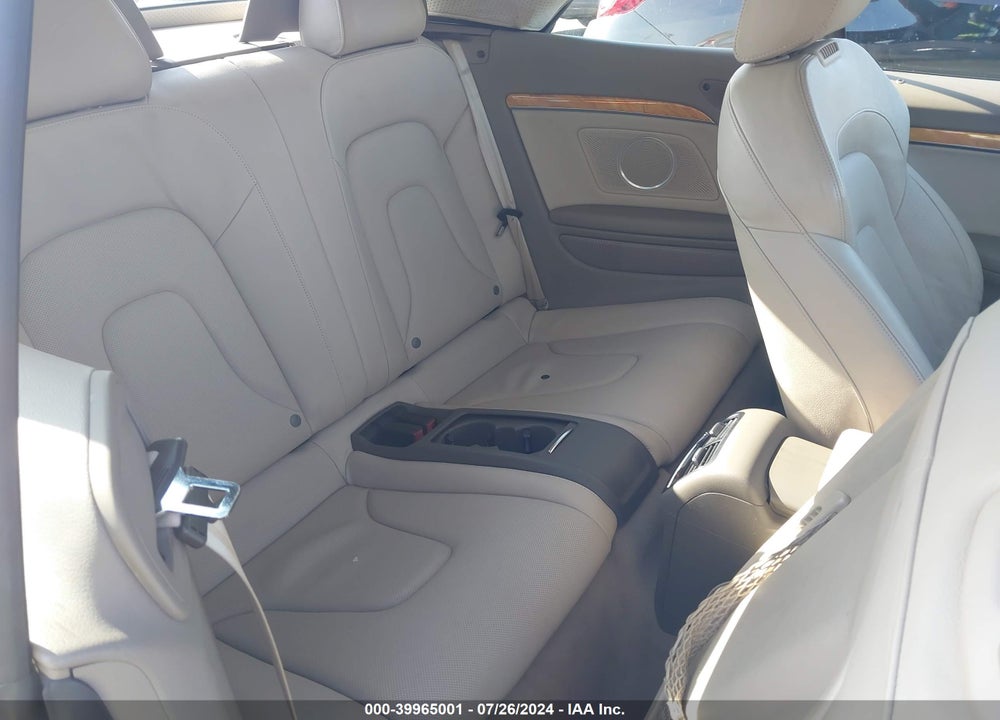 2010 AUDI A5 2.0T PREMIUM VIN: WAUTFAFH8AN015863