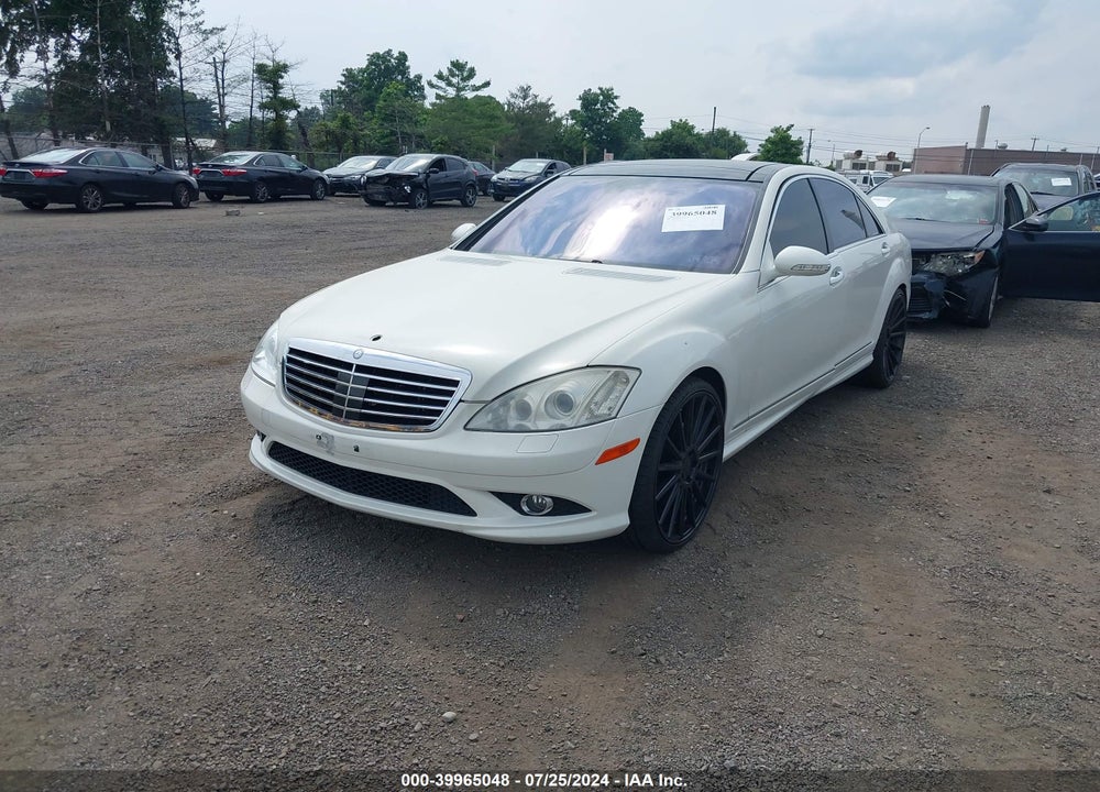 2008 MERCEDES-BENZ S 550 VIN: WDDNG71X58A188130