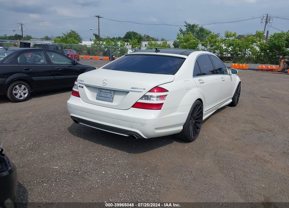 2008 MERCEDES-BENZ S 550 VIN: WDDNG71X58A188130