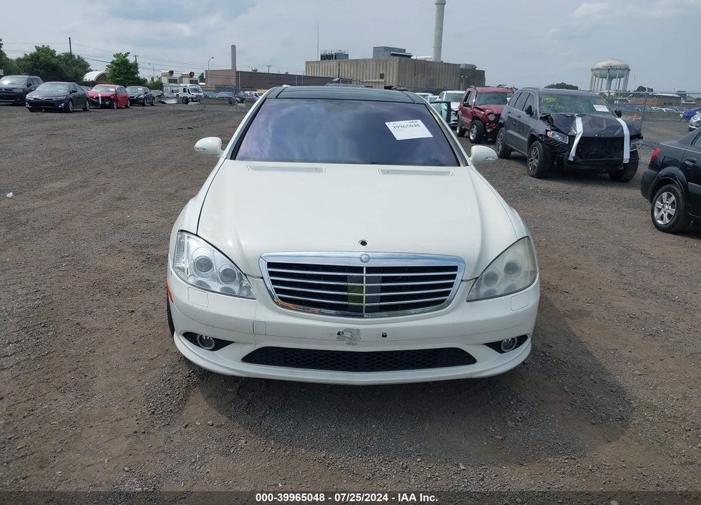2008 MERCEDES-BENZ S 550 VIN: WDDNG71X58A188130