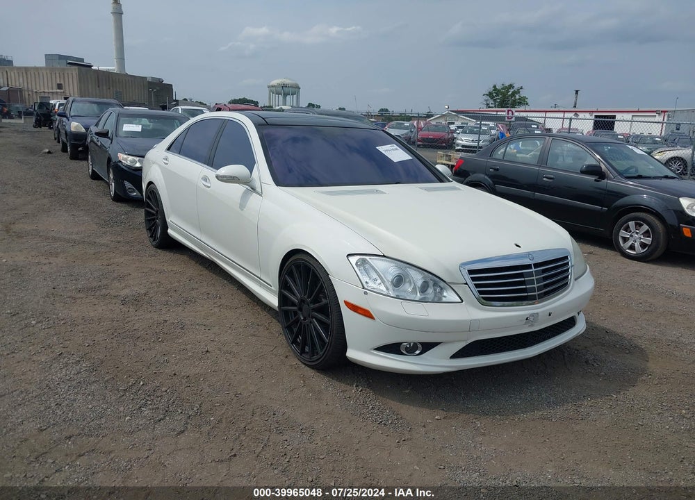 2008 MERCEDES-BENZ S 550 VIN: WDDNG71X58A188130