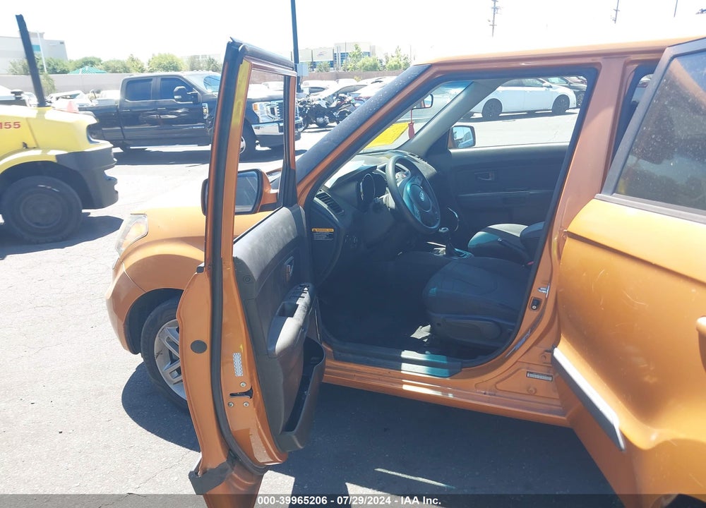 2011 KIA SOUL VIN: KNDJT2A20B7200006