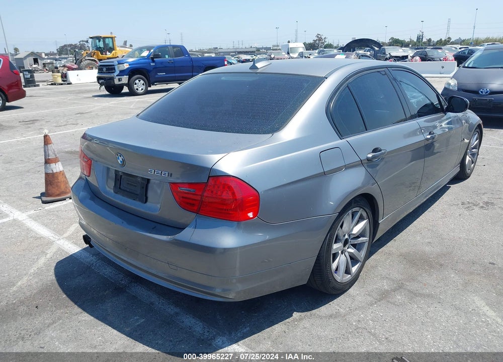 2009 BMW 328I VIN: WBAPH57539NL76694