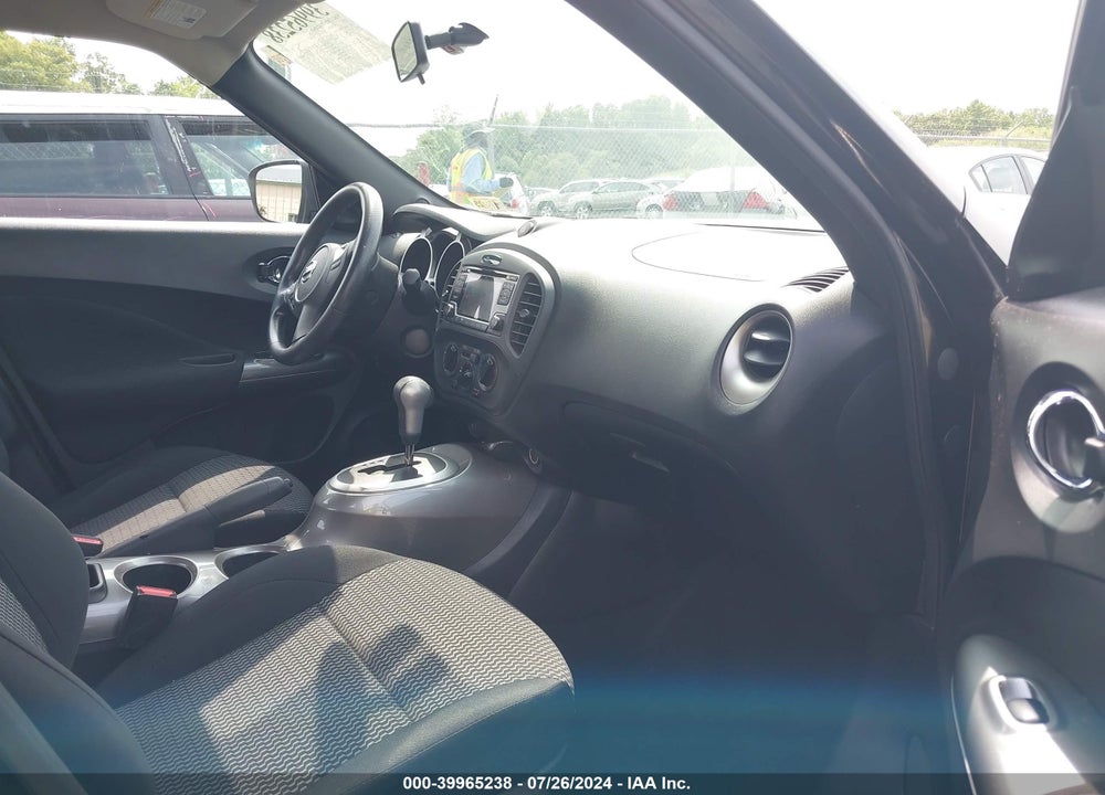 2015 NISSAN JUKE S VIN: JN8AF5MR4FT509531