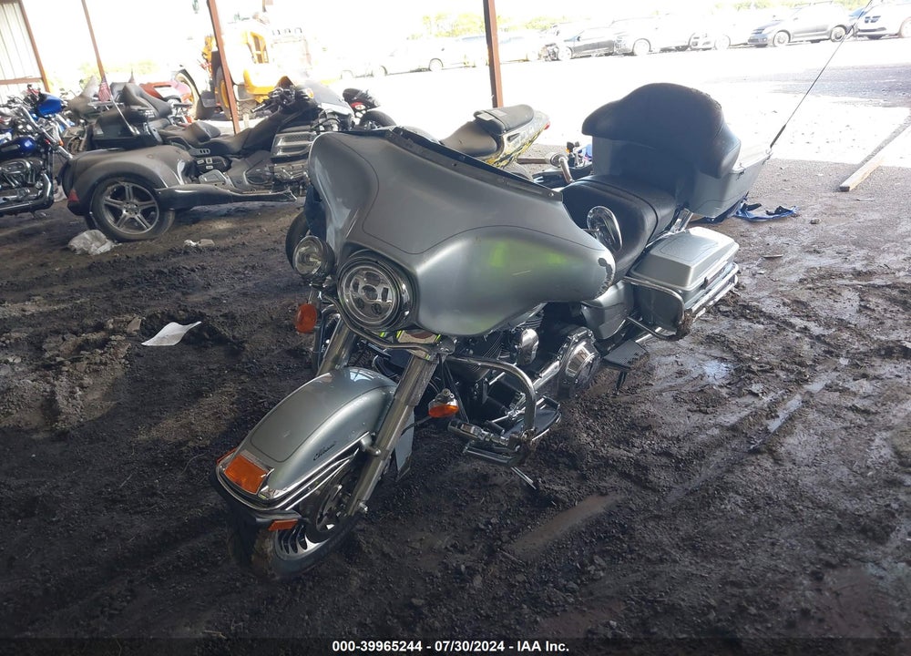2011 HARLEY-DAVIDSON FLHTC VIN: 1HD1FF419BB663890