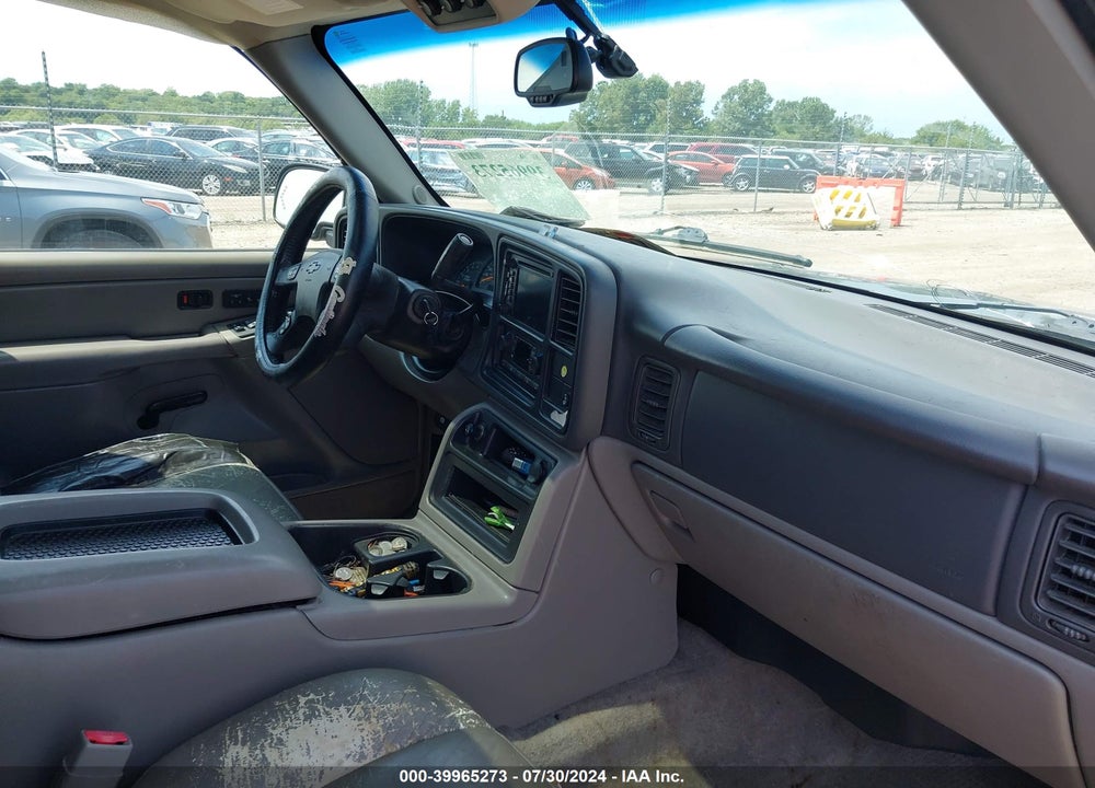 2005 CHEVROLET TAHOE LT VIN: 1GNEK13T45J217703