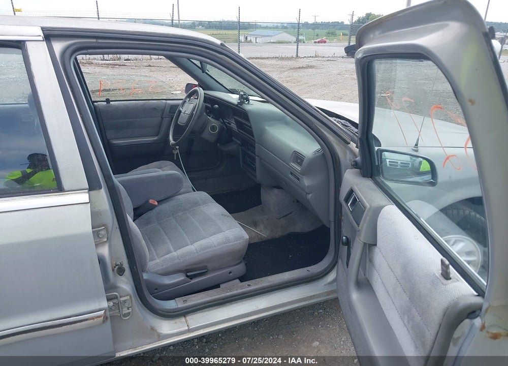1993 DODGE SPIRIT VIN: 3B3XA46K9PT585784