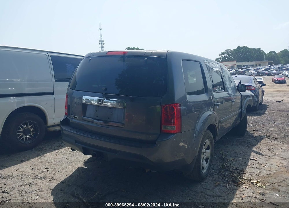 2015 HONDA PILOT LX VIN: 5FNYF3H23FB011352
