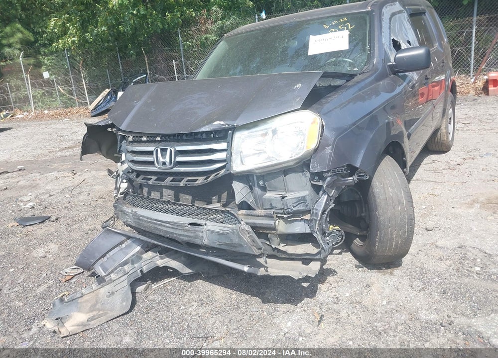 2015 HONDA PILOT LX VIN: 5FNYF3H23FB011352