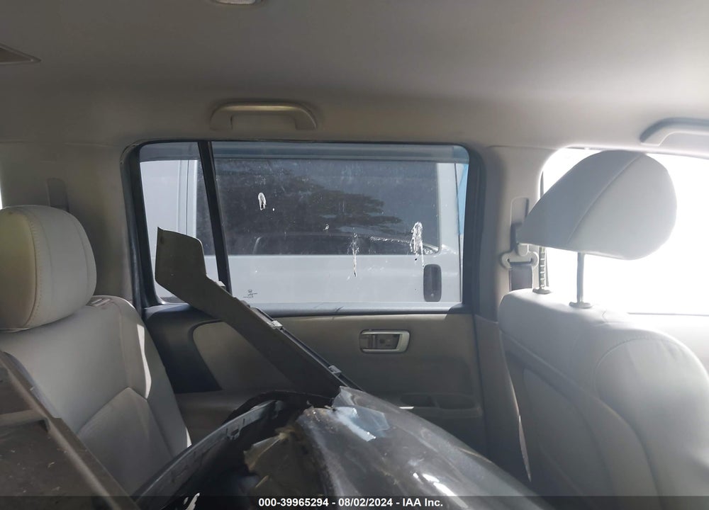 2015 HONDA PILOT LX VIN: 5FNYF3H23FB011352