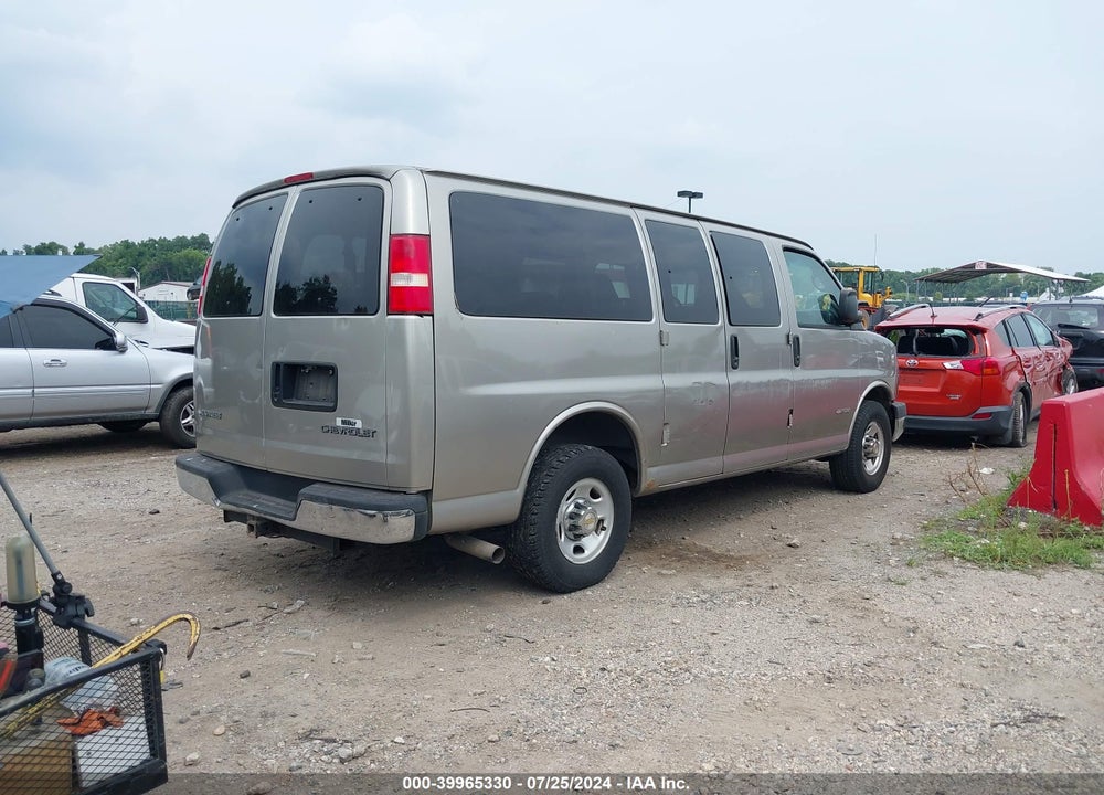 2004 CHEVROLET EXPRESS VIN: 1GAGG25U541123903