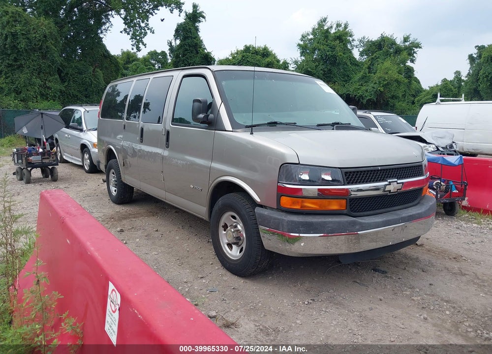 2004 CHEVROLET EXPRESS VIN: 1GAGG25U541123903