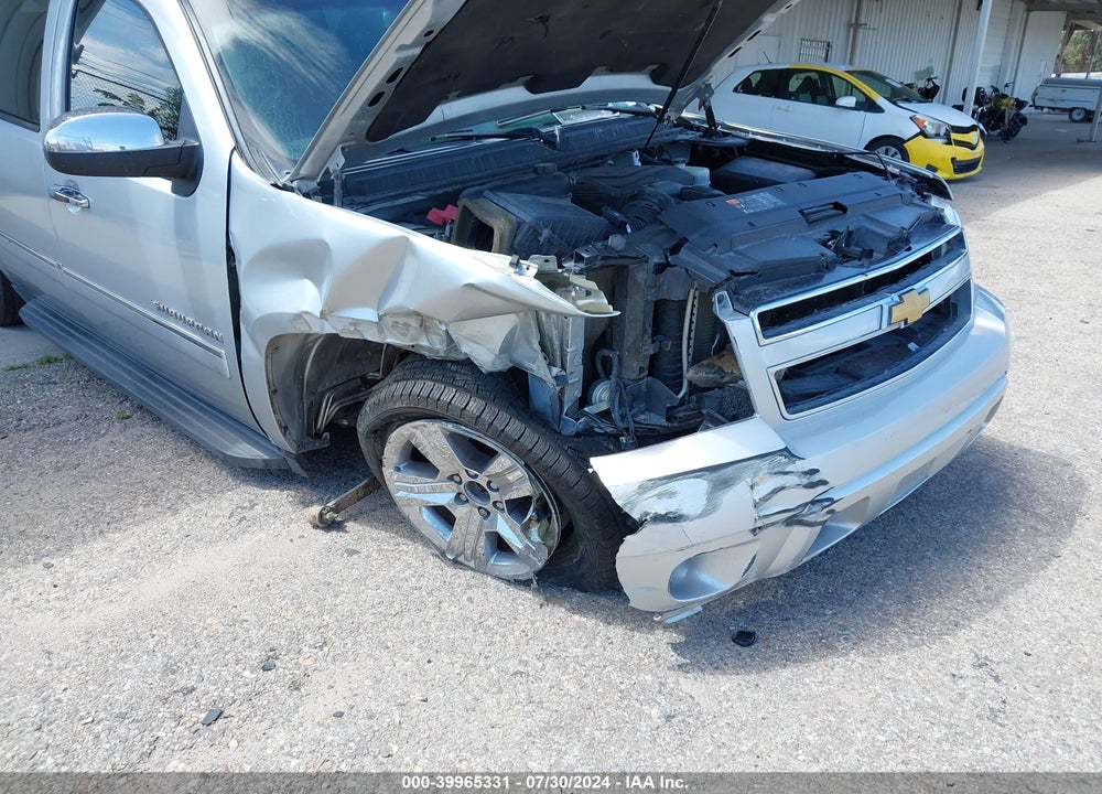 2013 CHEVROLET SUBURBAN 1500 LTZ VIN: 1GNSKKE76DR196409