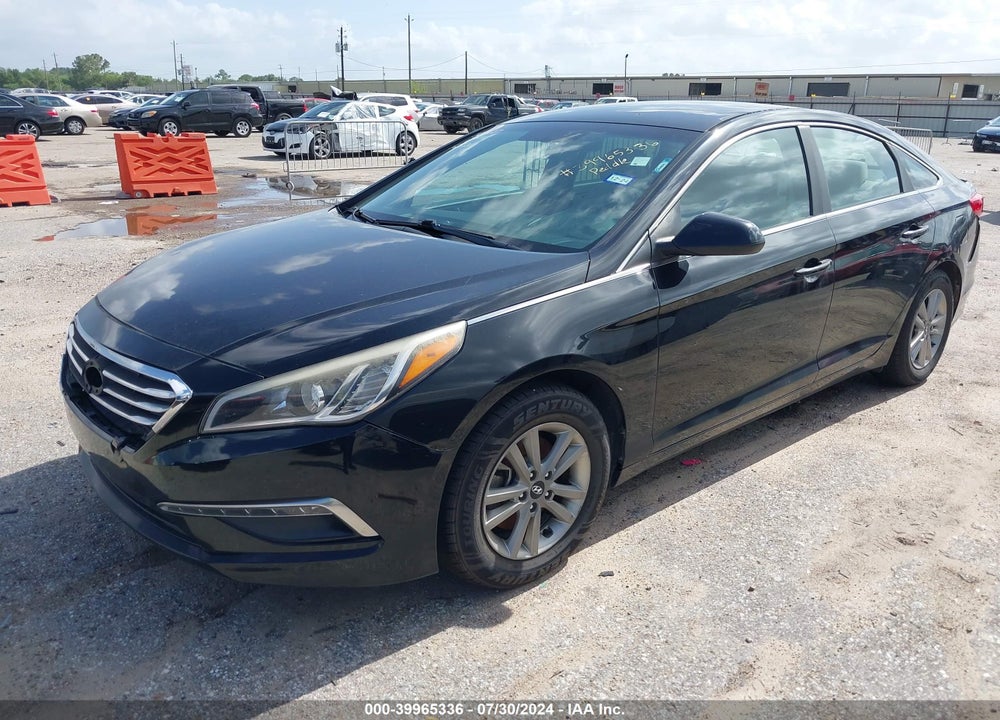 2015 HYUNDAI SONATA SE VIN: 5NPE24AF7FH150810