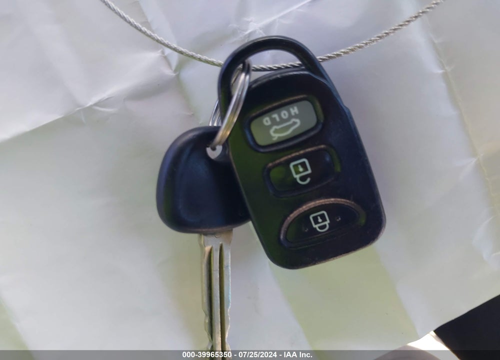 2011 HYUNDAI ELANTRA GLS VIN: 5NPDH4AE2BH030568
