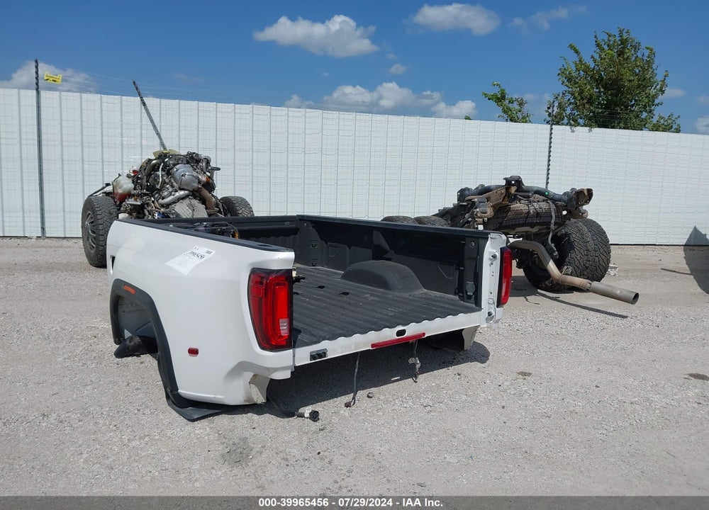 2020 GMC SIERRA 3500HD 4WD  LONG BED DENALI VIN: 1GT49WEY3LF247121