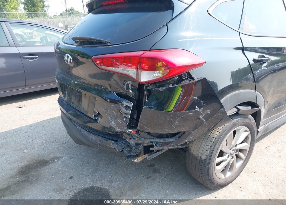 2016 HYUNDAI TUCSON SE VIN: KM8J23A46GU137816