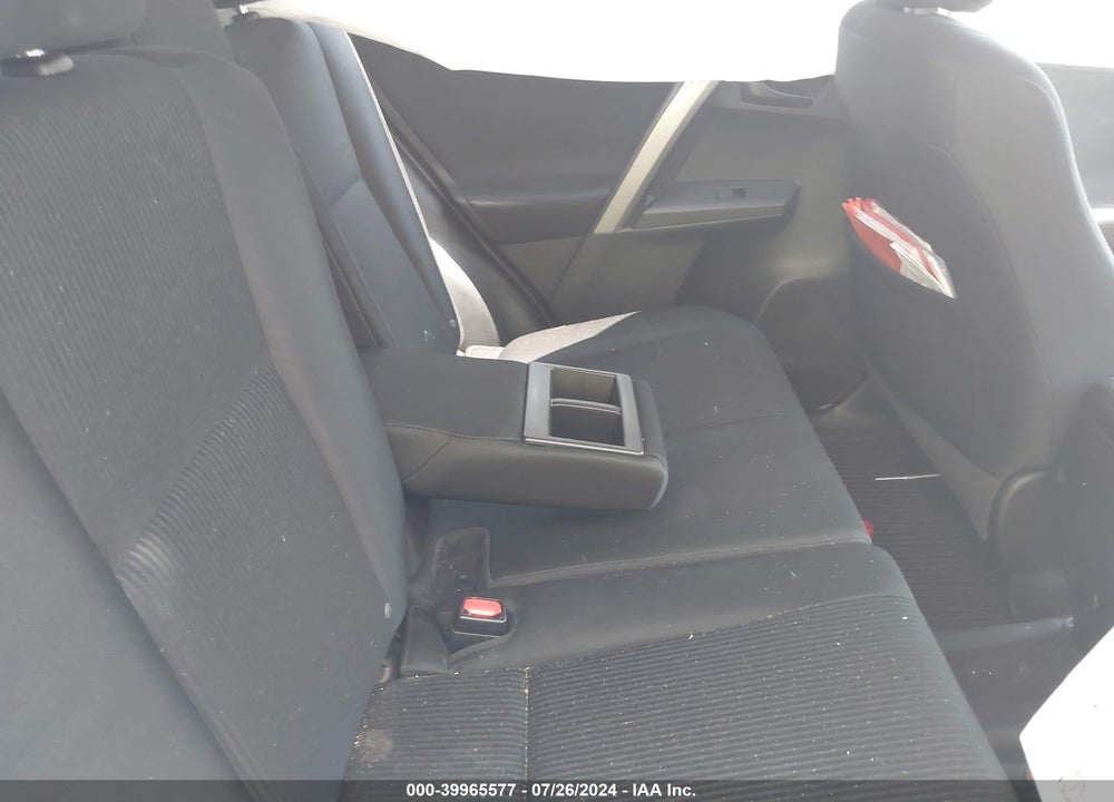 2018 TOYOTA RAV4 LE VIN: 2T3BFREV5JW738437