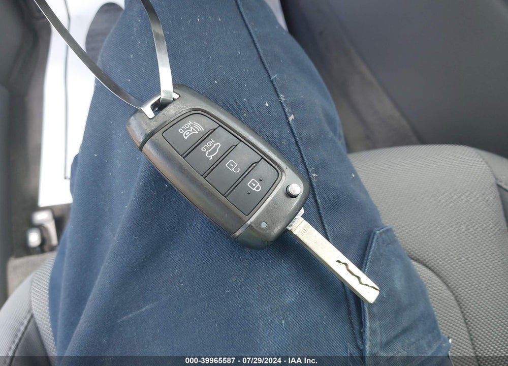 2023 HYUNDAI ELANTRA VIN: KMHLL4AG8PU538922