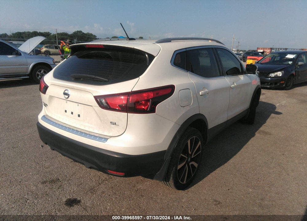 2017 NISSAN ROGUE SPORT SL VIN: JN1BJ1CP8HW023042