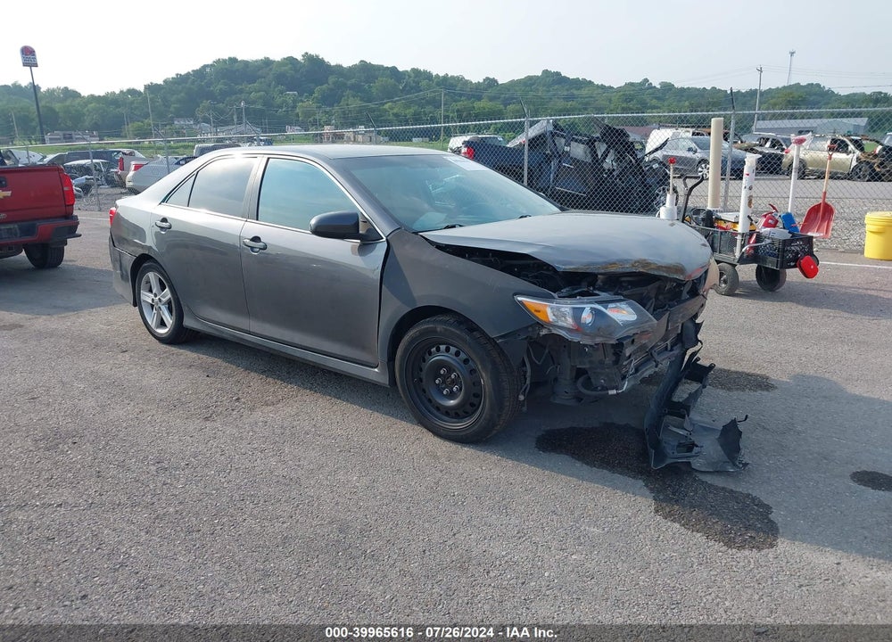 2013 TOYOTA CAMRY SE VIN: 4T1BF1FK1DU218111