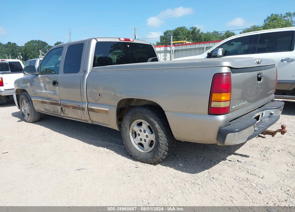 2001 CHEVROLET SILVERADO 1500 LS VIN: 2GCEC19V211246703