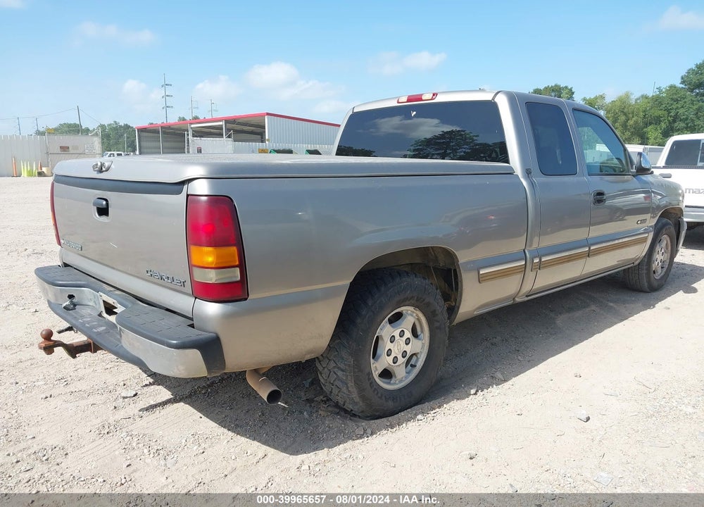 2001 CHEVROLET SILVERADO 1500 LS VIN: 2GCEC19V211246703