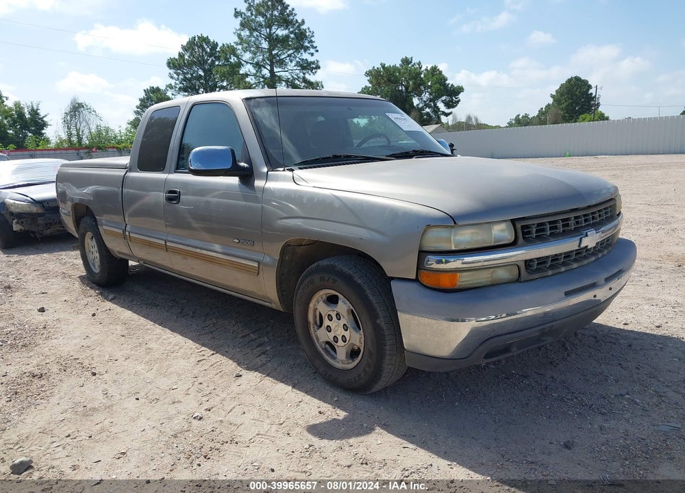 2001 CHEVROLET SILVERADO 1500 LS VIN: 2GCEC19V211246703