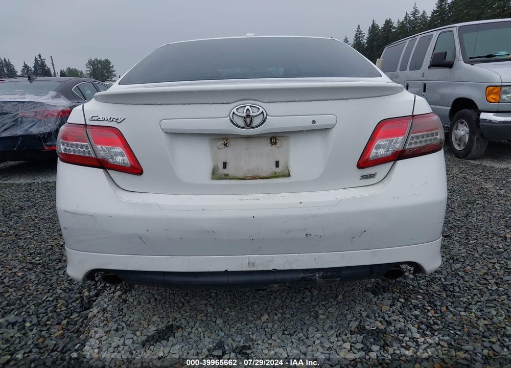 2011 TOYOTA CAMRY SE VIN: 4T1BF3EK1BU698323
