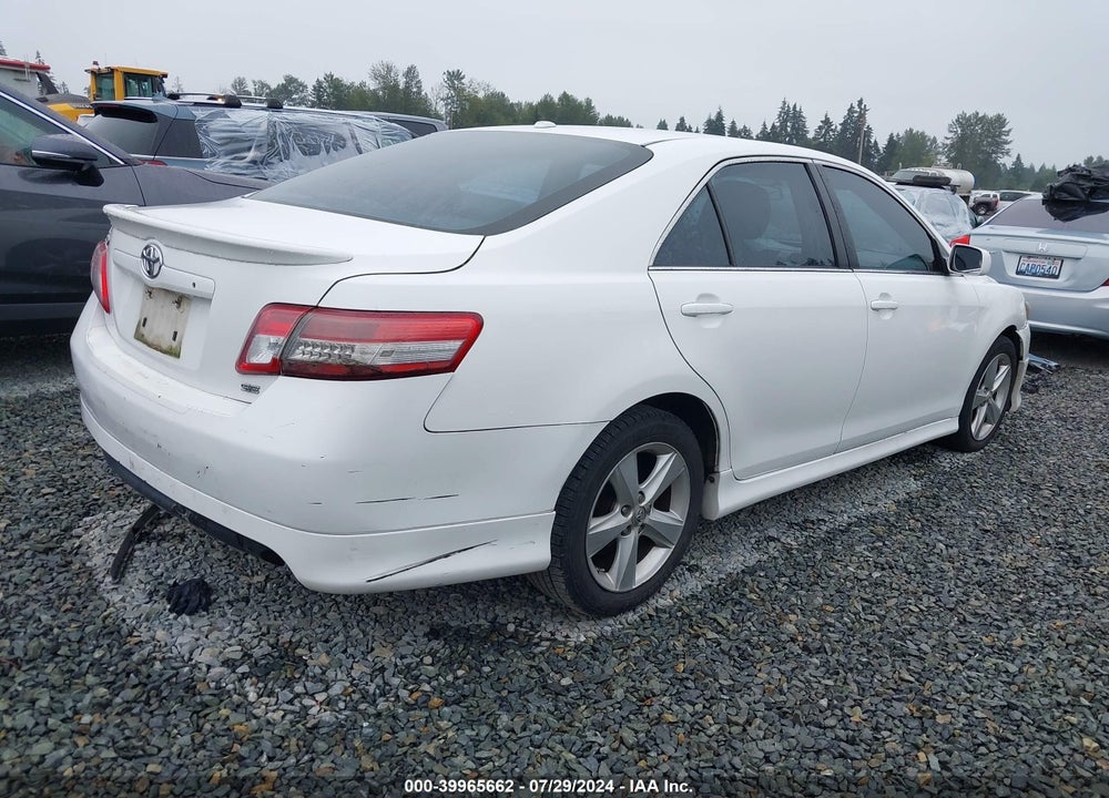 2011 TOYOTA CAMRY SE VIN: 4T1BF3EK1BU698323