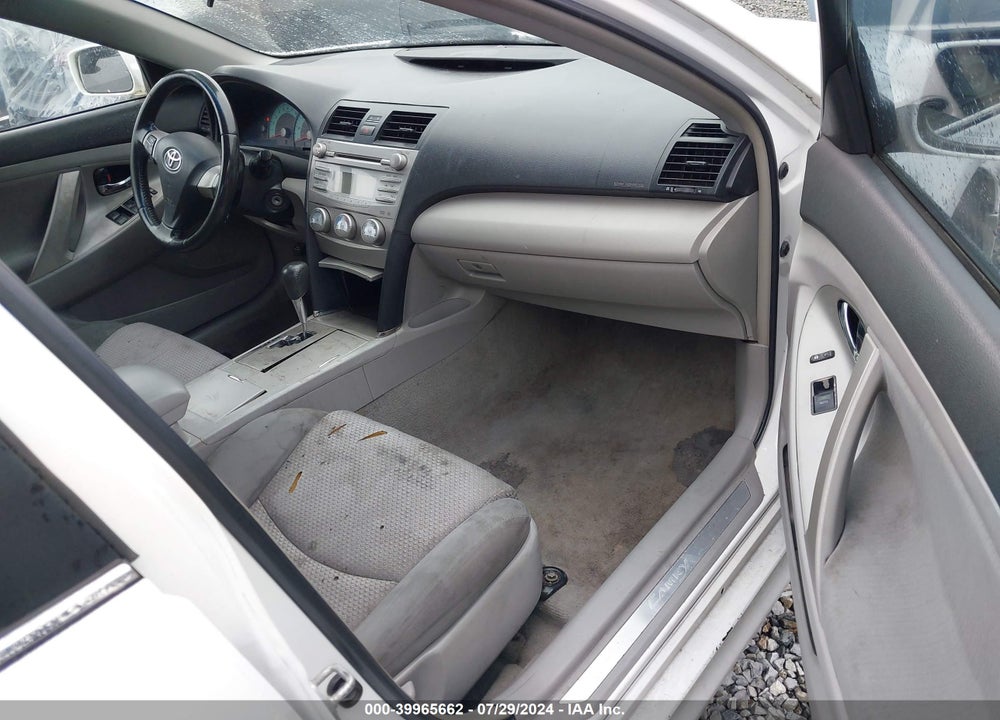 2011 TOYOTA CAMRY SE VIN: 4T1BF3EK1BU698323