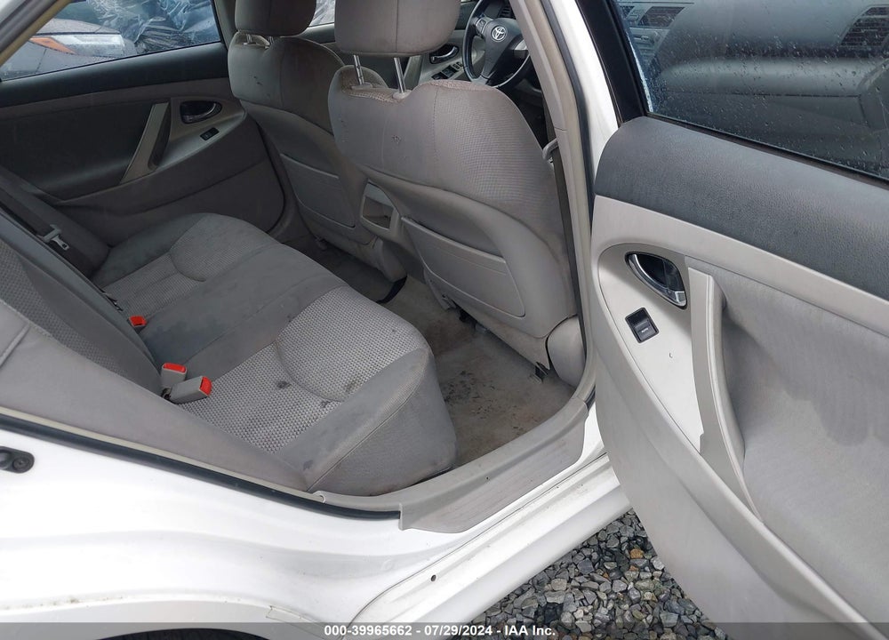 2011 TOYOTA CAMRY SE VIN: 4T1BF3EK1BU698323