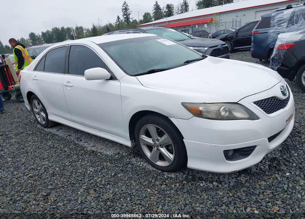 2011 TOYOTA CAMRY SE VIN: 4T1BF3EK1BU698323