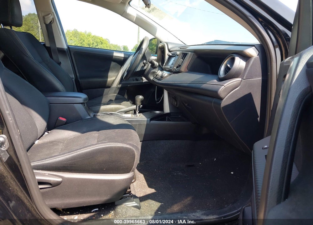 2015 TOYOTA RAV4 XLE VIN: 2T3RFREV6FW344483