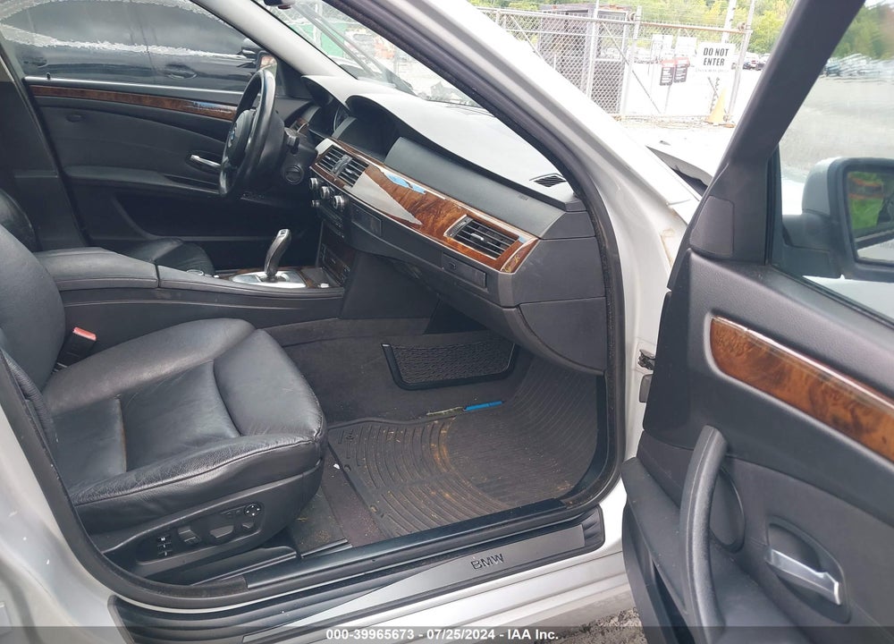 2009 BMW 528I VIN: WBANU535X9C119309
